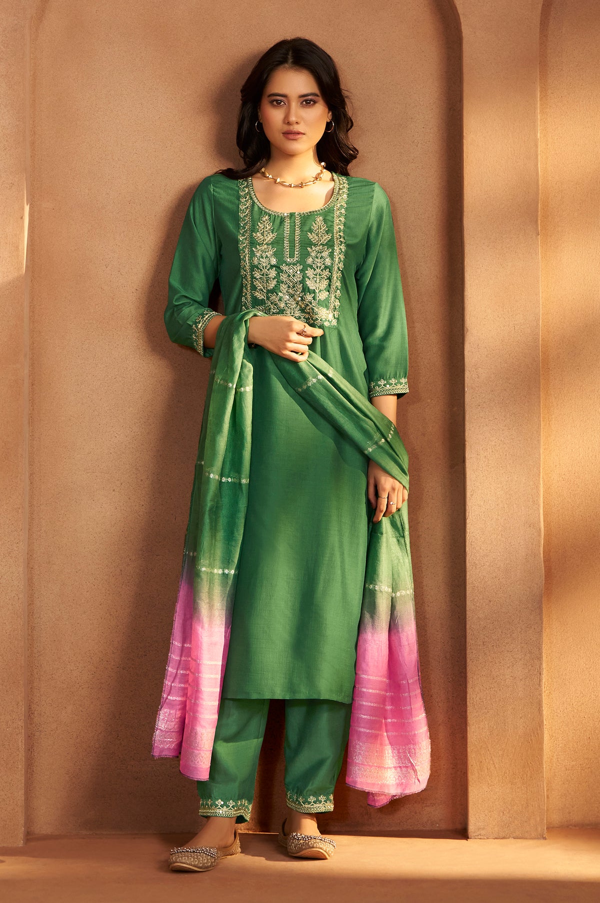 NIHARA |Green Cotton Blend Embroidered Kurta Pant With Chanderi Jacquard Dupatta